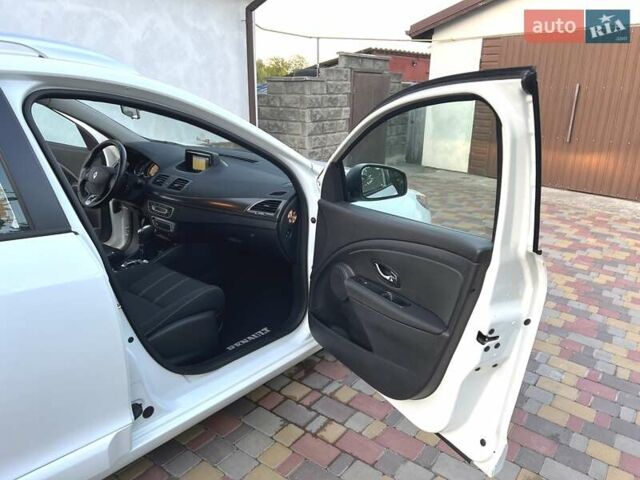 Белый Рено Меган, объемом двигателя 1.46 л и пробегом 185 тыс. км за 9099 $, фото 27 на Automoto.ua