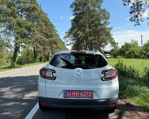 Белый Рено Меган, объемом двигателя 1.5 л и пробегом 239 тыс. км за 8800 $, фото 9 на Automoto.ua