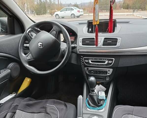 Білий Рено Меган, об'ємом двигуна 1.5 л та пробігом 279 тис. км за 8150 $, фото 4 на Automoto.ua