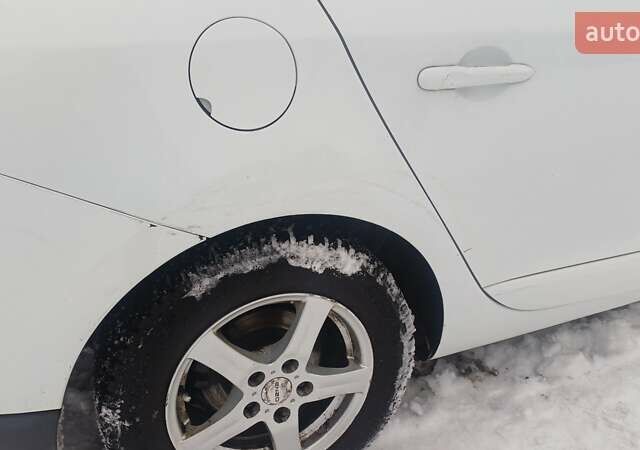 Белый Рено Меган, объемом двигателя 1.5 л и пробегом 378 тыс. км за 5200 $, фото 19 на Automoto.ua