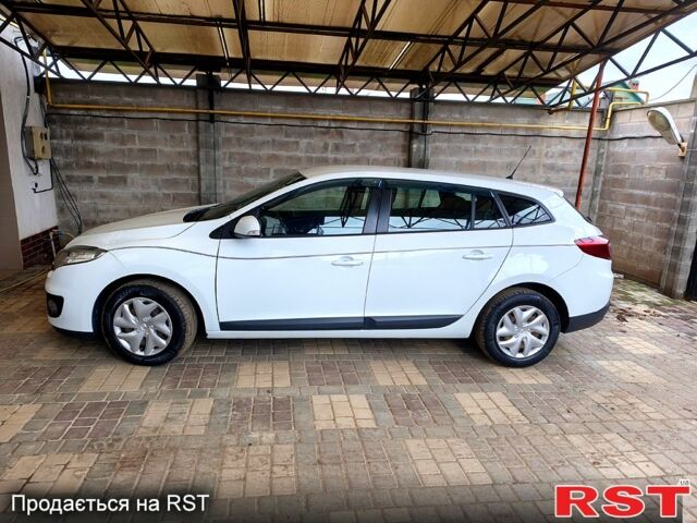 Белый Рено Меган, объемом двигателя 1.5 л и пробегом 269 тыс. км за 6700 $, фото 1 на Automoto.ua