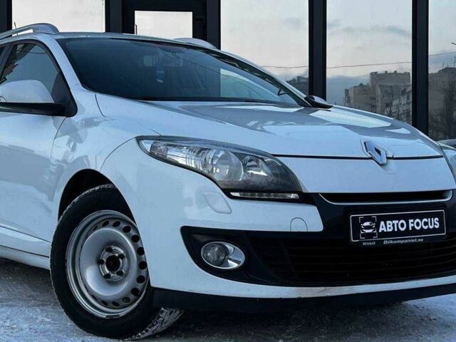 Белый Рено Меган, объемом двигателя 1.5 л и пробегом 300 тыс. км за 8490 $, фото 1 на Automoto.ua