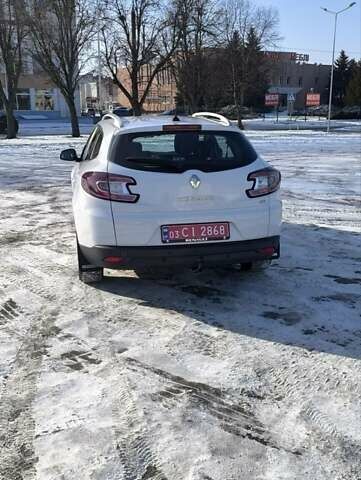 Белый Рено Меган, объемом двигателя 1.5 л и пробегом 197 тыс. км за 8750 $, фото 6 на Automoto.ua