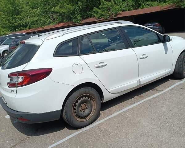 Білий Рено Меган, об'ємом двигуна 1.46 л та пробігом 201 тис. км за 7200 $, фото 2 на Automoto.ua