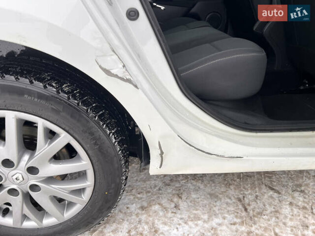 Білий Рено Меган, об'ємом двигуна 1.5 л та пробігом 152 тис. км за 9000 $, фото 14 на Automoto.ua