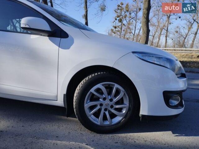 Білий Рено Меган, об'ємом двигуна 1.5 л та пробігом 264 тис. км за 7350 $, фото 8 на Automoto.ua
