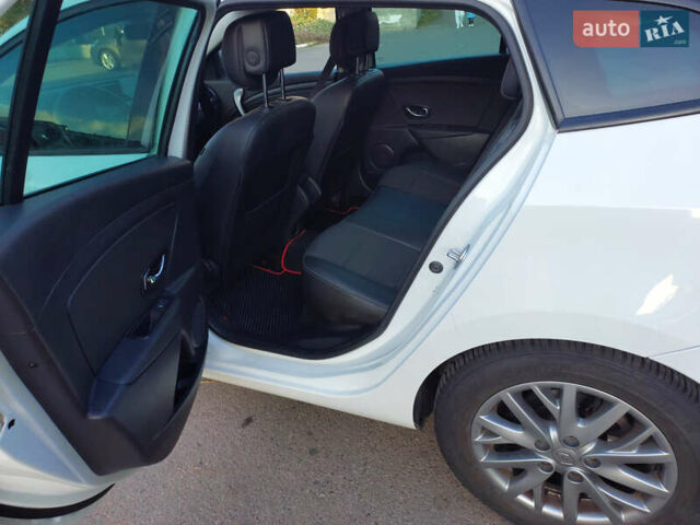 Белый Рено Меган, объемом двигателя 1.5 л и пробегом 268 тыс. км за 8700 $, фото 3 на Automoto.ua