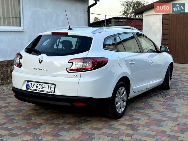 Белый Рено Меган, объемом двигателя 1.46 л и пробегом 185 тыс. км за 9099 $, фото 4 на Automoto.ua