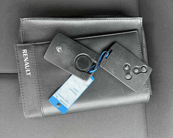 Белый Рено Меган, объемом двигателя 1.5 л и пробегом 236 тыс. км за 7900 $, фото 17 на Automoto.ua