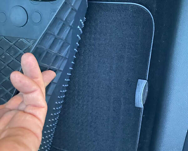 Белый Рено Меган, объемом двигателя 1.2 л и пробегом 146 тыс. км за 6600 $, фото 27 на Automoto.ua