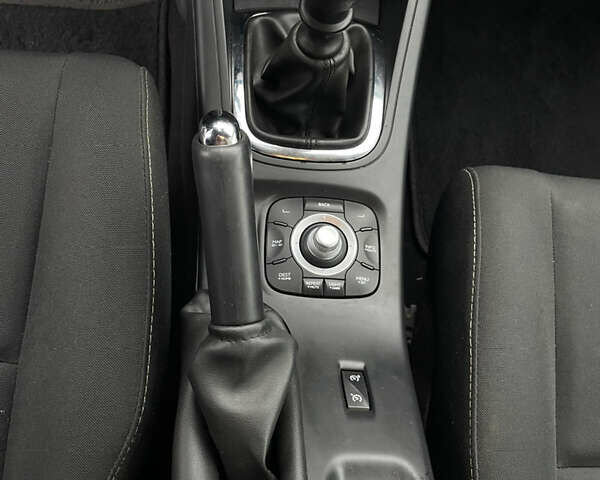 Білий Рено Меган, об'ємом двигуна 1.46 л та пробігом 256 тис. км за 7999 $, фото 18 на Automoto.ua