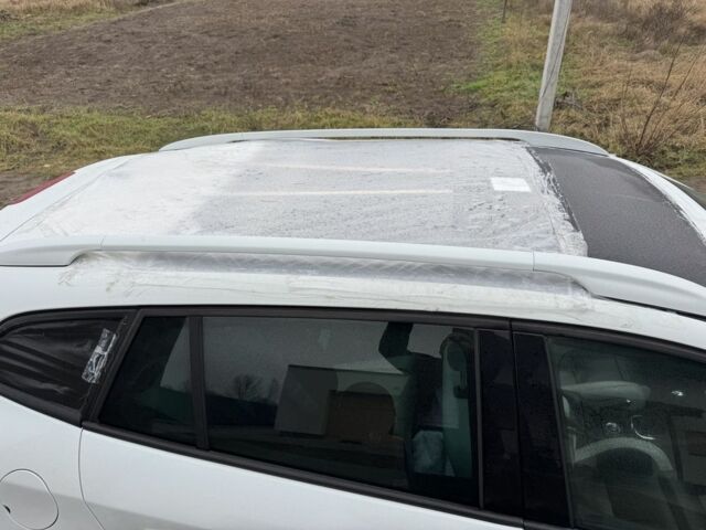 Белый Рено Меган, объемом двигателя 1.5 л и пробегом 260 тыс. км за 4800 $, фото 8 на Automoto.ua