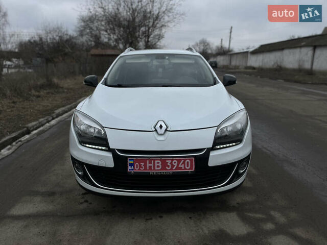 Белый Рено Меган, объемом двигателя 1.5 л и пробегом 238 тыс. км за 9000 $, фото 2 на Automoto.ua