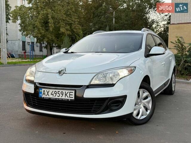 Білий Рено Меган, об'ємом двигуна 1.46 л та пробігом 258 тис. км за 7200 $, фото 1 на Automoto.ua
