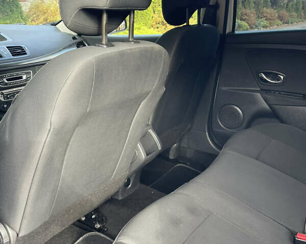 Білий Рено Меган, об'ємом двигуна 1.5 л та пробігом 199 тис. км за 8250 $, фото 17 на Automoto.ua