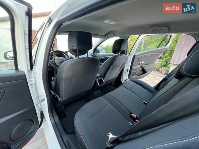 Белый Рено Меган, объемом двигателя 1.46 л и пробегом 185 тыс. км за 9099 $, фото 23 на Automoto.ua