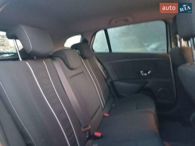 Белый Рено Меган, объемом двигателя 1.5 л и пробегом 315 тыс. км за 8990 $, фото 18 на Automoto.ua