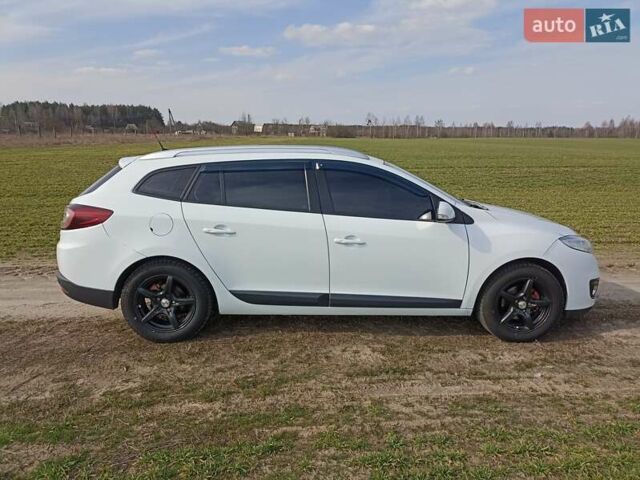 Белый Рено Меган, объемом двигателя 1.46 л и пробегом 340 тыс. км за 7900 $, фото 11 на Automoto.ua