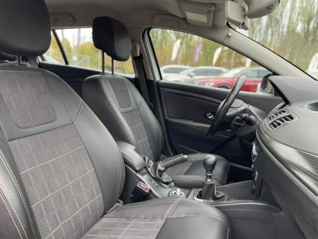 Белый Рено Меган, объемом двигателя 1.5 л и пробегом 148 тыс. км за 8999 $, фото 14 на Automoto.ua