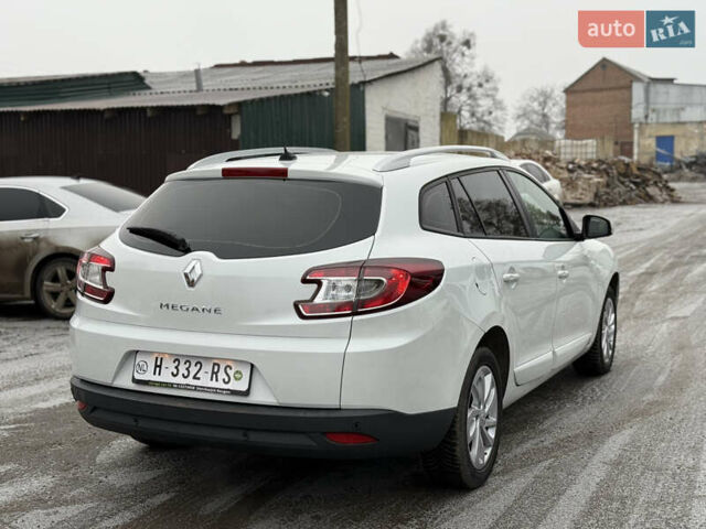 Белый Рено Меган, объемом двигателя 1.6 л и пробегом 153 тыс. км за 9300 $, фото 9 на Automoto.ua