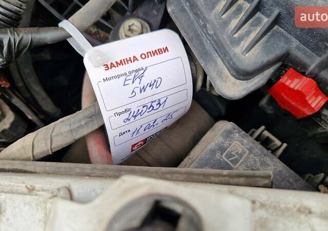 Білий Рено Меган, об'ємом двигуна 1.5 л та пробігом 241 тис. км за 7500 $, фото 34 на Automoto.ua