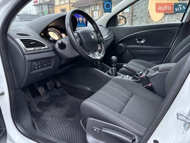 Білий Рено Меган, об'ємом двигуна 1.5 л та пробігом 248 тис. км за 7300 $, фото 21 на Automoto.ua