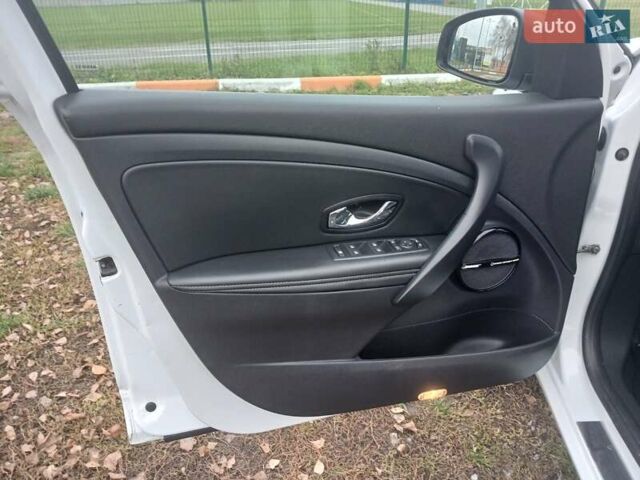 Белый Рено Меган, объемом двигателя 1.5 л и пробегом 241 тыс. км за 8599 $, фото 17 на Automoto.ua