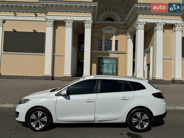 Белый Рено Меган, объемом двигателя 1.5 л и пробегом 234 тыс. км за 7600 $, фото 10 на Automoto.ua