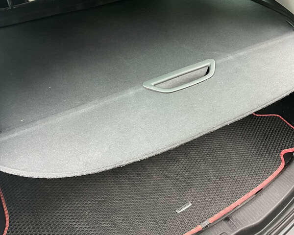 Белый Рено Меган, объемом двигателя 1.46 л и пробегом 308 тыс. км за 8700 $, фото 31 на Automoto.ua