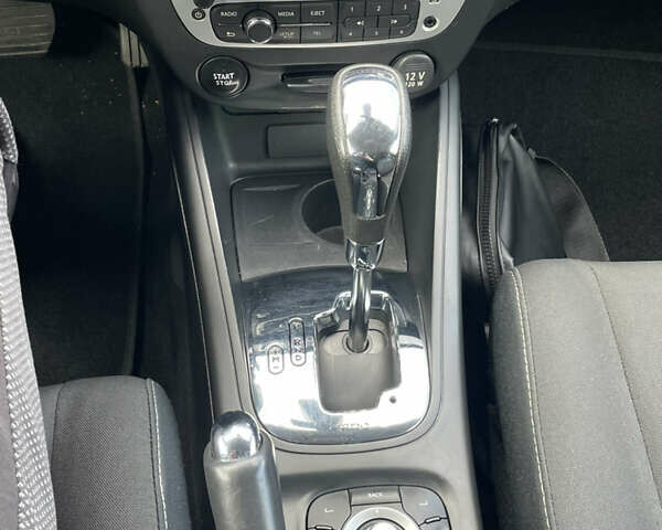 Білий Рено Меган, об'ємом двигуна 1.5 л та пробігом 199 тис. км за 8250 $, фото 30 на Automoto.ua