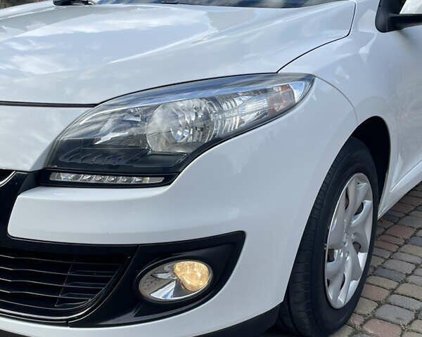 Білий Рено Меган, об'ємом двигуна 1.5 л та пробігом 199 тис. км за 8250 $, фото 6 на Automoto.ua