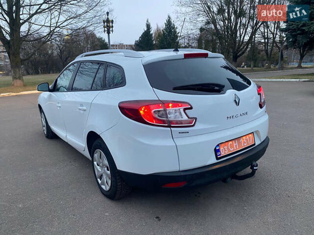 Белый Рено Меган, объемом двигателя 1.2 л и пробегом 146 тыс. км за 6600 $, фото 5 на Automoto.ua