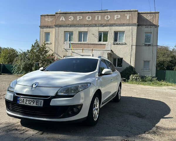 Белый Рено Меган, объемом двигателя 1.46 л и пробегом 304 тыс. км за 6700 $, фото 1 на Automoto.ua