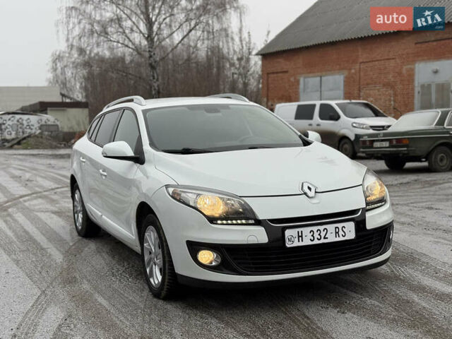 Белый Рено Меган, объемом двигателя 1.6 л и пробегом 153 тыс. км за 9300 $, фото 16 на Automoto.ua