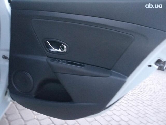 Белый Рено Меган, объемом двигателя 1.5 л и пробегом 315 тыс. км за 8990 $, фото 15 на Automoto.ua