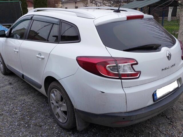 Белый Рено Меган, объемом двигателя 1.5 л и пробегом 277 тыс. км за 6700 $, фото 3 на Automoto.ua