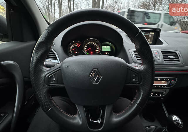 Белый Рено Меган, объемом двигателя 1.5 л и пробегом 241 тыс. км за 10200 $, фото 19 на Automoto.ua