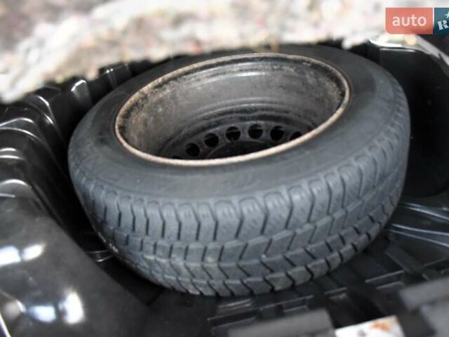 Белый Рено Меган, объемом двигателя 1.5 л и пробегом 232 тыс. км за 7800 $, фото 43 на Automoto.ua