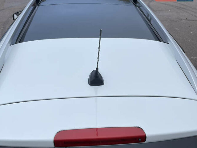 Белый Рено Меган, объемом двигателя 1.46 л и пробегом 305 тыс. км за 8500 $, фото 11 на Automoto.ua