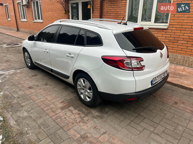 Белый Рено Меган, объемом двигателя 1.46 л и пробегом 290 тыс. км за 7300 $, фото 2 на Automoto.ua