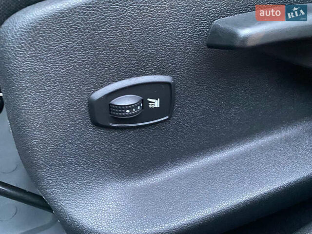 Белый Рено Меган, объемом двигателя 1.2 л и пробегом 146 тыс. км за 6600 $, фото 23 на Automoto.ua