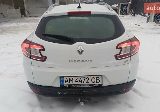 Белый Рено Меган, объемом двигателя 1.5 л и пробегом 378 тыс. км за 5200 $, фото 1 на Automoto.ua