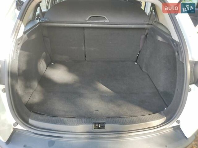 Белый Рено Меган, объемом двигателя 1.5 л и пробегом 273 тыс. км за 7500 $, фото 11 на Automoto.ua