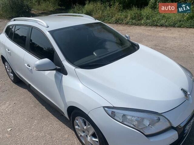 Белый Рено Меган, объемом двигателя 1.46 л и пробегом 250 тыс. км за 7600 $, фото 7 на Automoto.ua