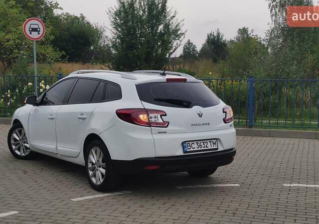 Белый Рено Меган, объемом двигателя 1.46 л и пробегом 250 тыс. км за 8150 $, фото 15 на Automoto.ua