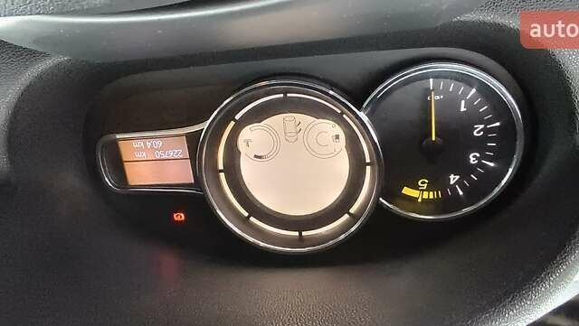 Белый Рено Меган, объемом двигателя 1.5 л и пробегом 226 тыс. км за 8500 $, фото 13 на Automoto.ua