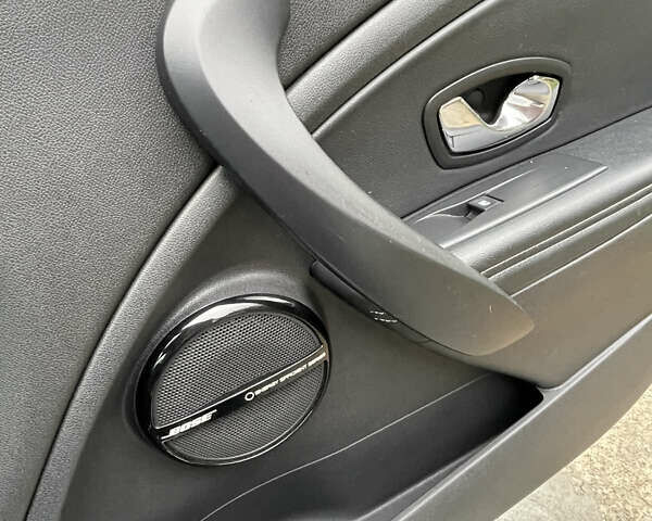 Белый Рено Меган, объемом двигателя 1.46 л и пробегом 305 тыс. км за 8500 $, фото 17 на Automoto.ua