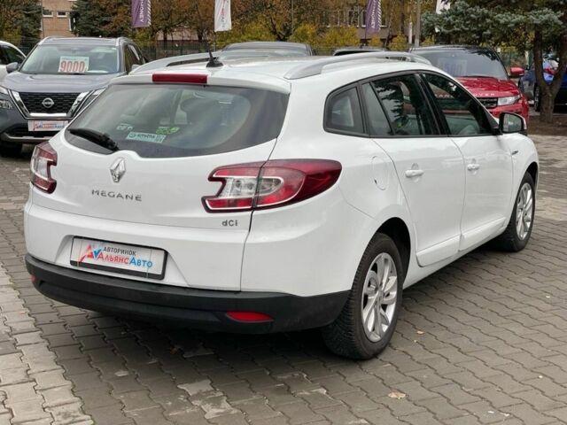 Рено Меган 2013 в Кривом Роге на Automoto.ua Белый Рено Меган, объемом двигателя 1.5 л и пробегом 148 тыс. км за 9100 $, фото 5 на Automoto.ua
