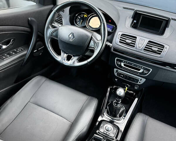 Белый Рено Меган, объемом двигателя 1.5 л и пробегом 236 тыс. км за 9700 $, фото 40 на Automoto.ua