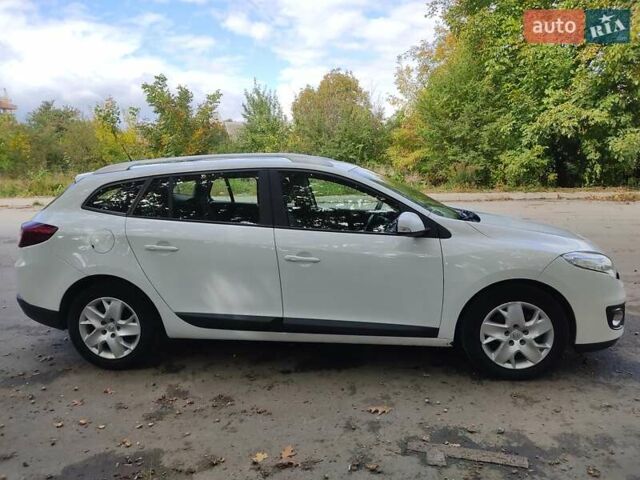 Белый Рено Меган, объемом двигателя 1.5 л и пробегом 273 тыс. км за 7500 $, фото 2 на Automoto.ua